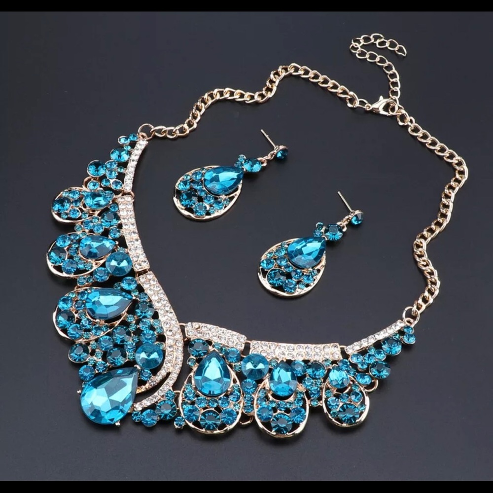 Lovely Rhinestone Neckless Set - Picture 2 of 2